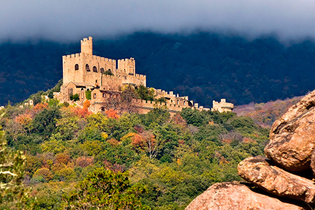 Parque Natural La Sierra de la Albera - Castillo de Requesens